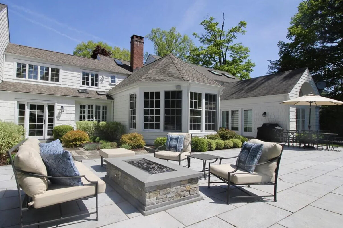 Brookside-Farmhouse-South